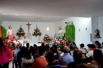 La Gavia procesiona a sus patronos en el último día de su fiesta (Foto Francisco Javier Santana)